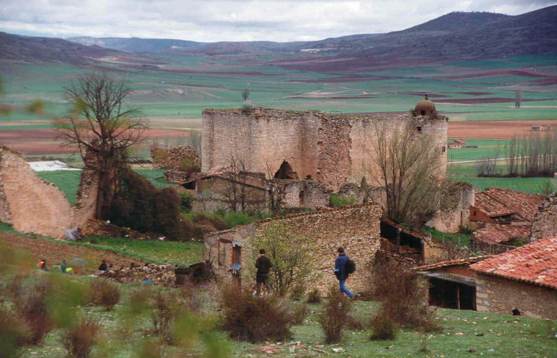 Palazuelos, Castillo de Asociación española de amigos de los